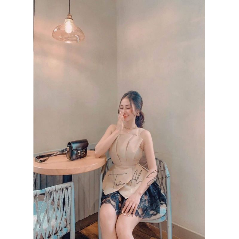 áo peplum lệch vai