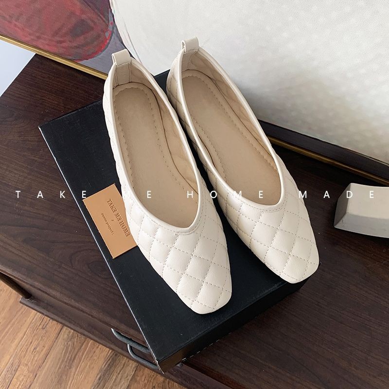 Giày bệt nữ màu trắng gót 2cm phong cách Hàn Quốc