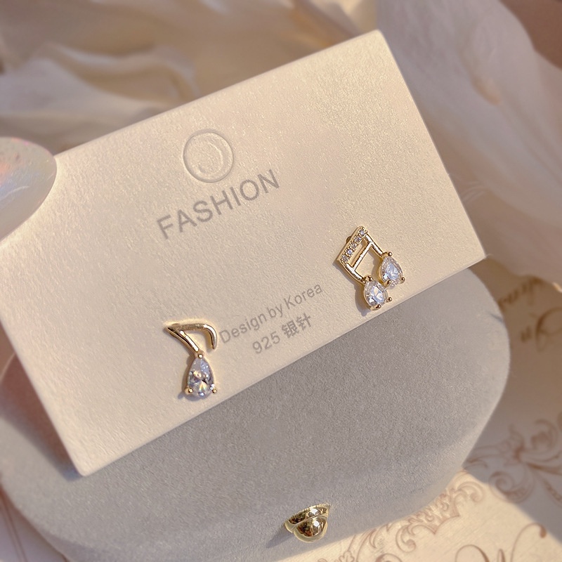 Khuyên Tai Không Đối Xứng Hình Nốt Nhạc Đính Đá Zircon 2022 Thời Trang Hàn Quốc Cao Cấp Cho Nữ s925