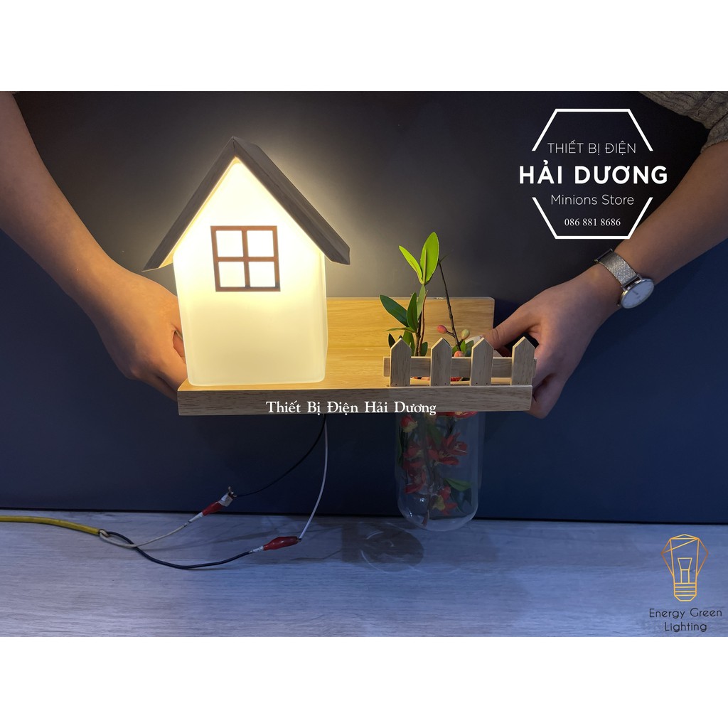 Đèn Tường Kệ Gỗ Chao Thủy Tinh Hình Ngôi Nhà Hiện Đại DT-2732 - Trang Trí Căn Phòng - Energy Green Lighting-Bao Gồm Bóng