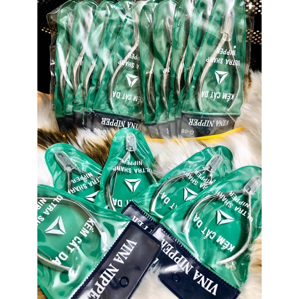 Kìm nhặt da Vina ,ngọc 9999 bạc siêu bén mũi bán nguyệt Và vuông