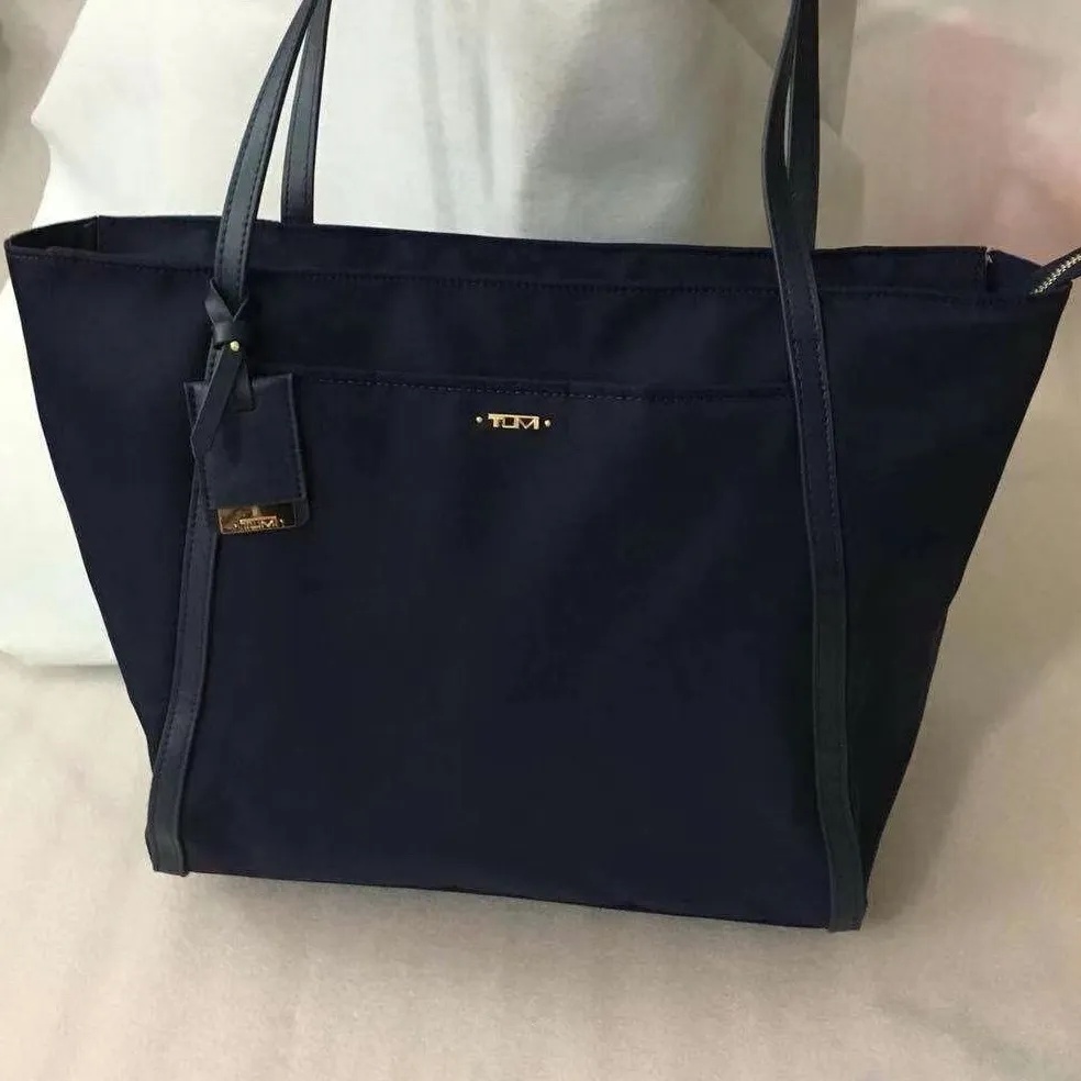 Tumi Túi Xách Mua Sắm Đeo Vai Sức Chứa Lớn Thời Trang Cho Nữ