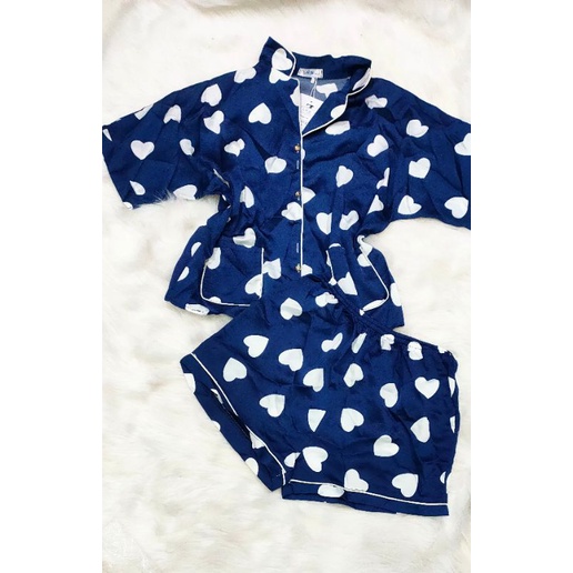 Bộ cánh dơi tay ngắn quần đùi vải satin