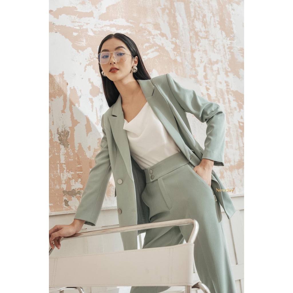 NEWDAY_ÁO VEST MIRA 4 CÚC | BigBuy360 - bigbuy360.vn