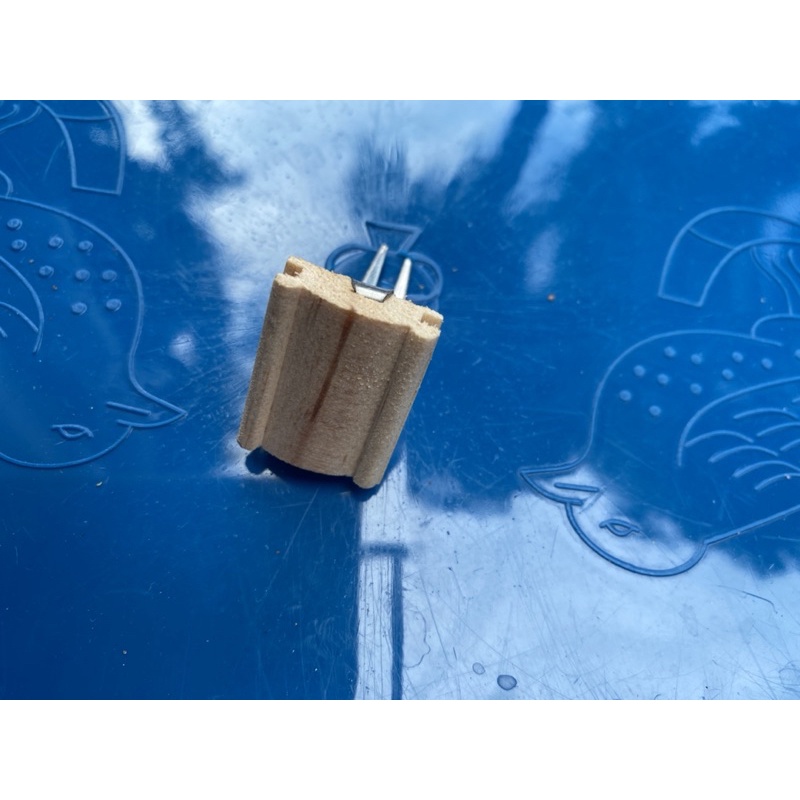 Ghim chuối các lọai dành cho lồng khuyên, chào mào