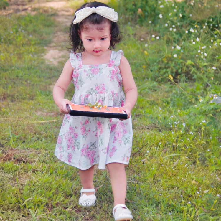 Váy Bé Gái Carrot Hai Dây Cánh Tiên, Họa Tiết Đoá Hồng Xinh Xắn, Chất Liệu Thô Cotton Thấm Hút Mồ Hôi Tốt