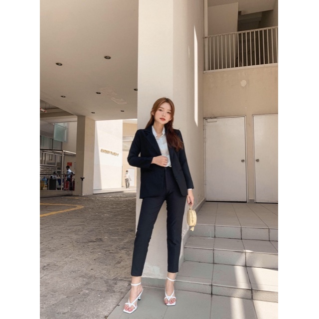 Quần WONDER HOUSE baggy ống ôm