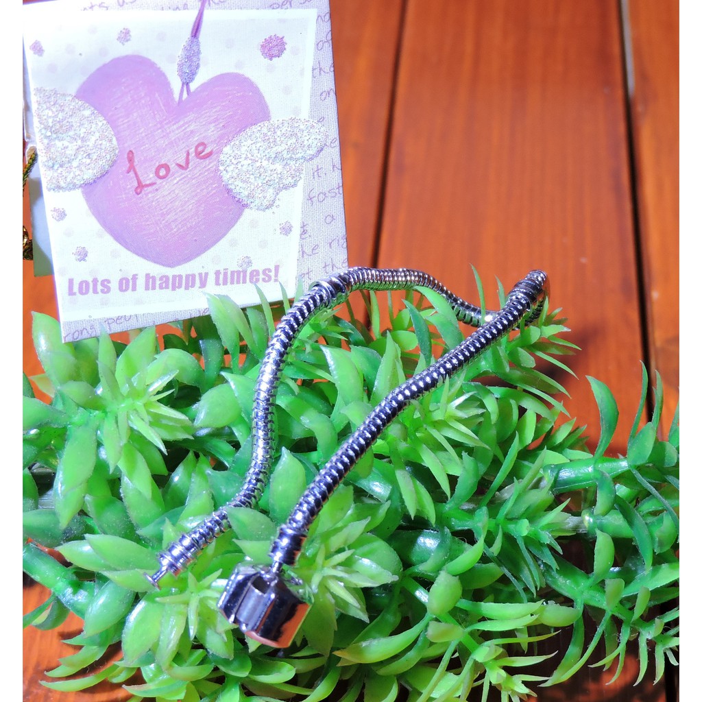 Vòng Charm, Vòng Đeo Tay Lắc Tay Không Hạt