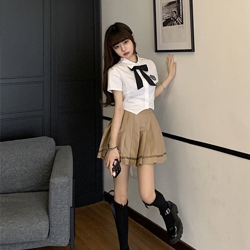Set chân váy và áo ngắn tay thời trang xuân hè quyến rũ cho nữ