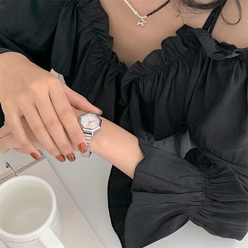 Đồng Hồ Analog Máy Quartz Mặt Đa Giác Dây Thép Không Gỉ Màu Bạc Sang Trọng Phong Cách Hàn Quốc Cho Nữ