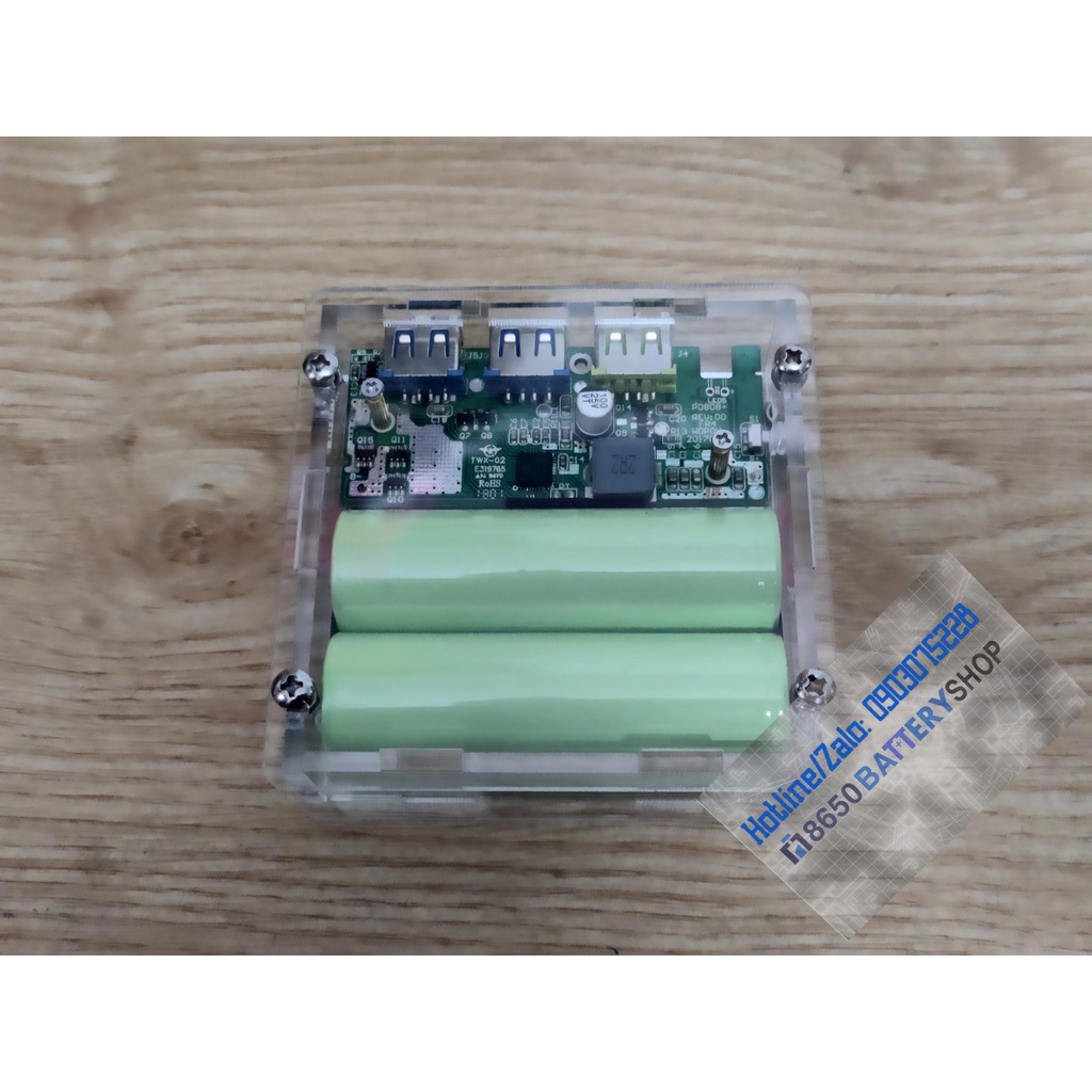 [SDP2] Box sạc dự phòng bằng mica sử dụng 2 pin 21700 10.000mah có sạc nhanh QC3.0 báo pin bằng 4 đèn led