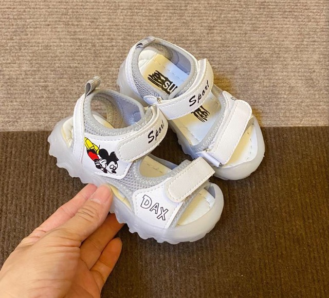 [ ẢNH THẬT] Sandal bé trai gái Mickey có đèn xinh xắn, rất bền, mềm