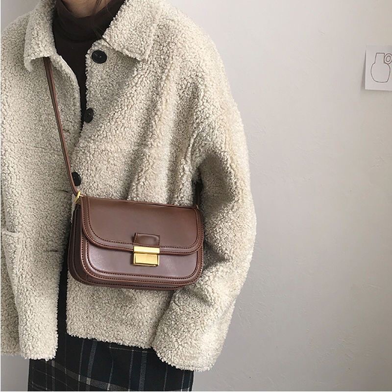 Túi đeo chéo nữ dáng basic chất da mềm mại - TS210