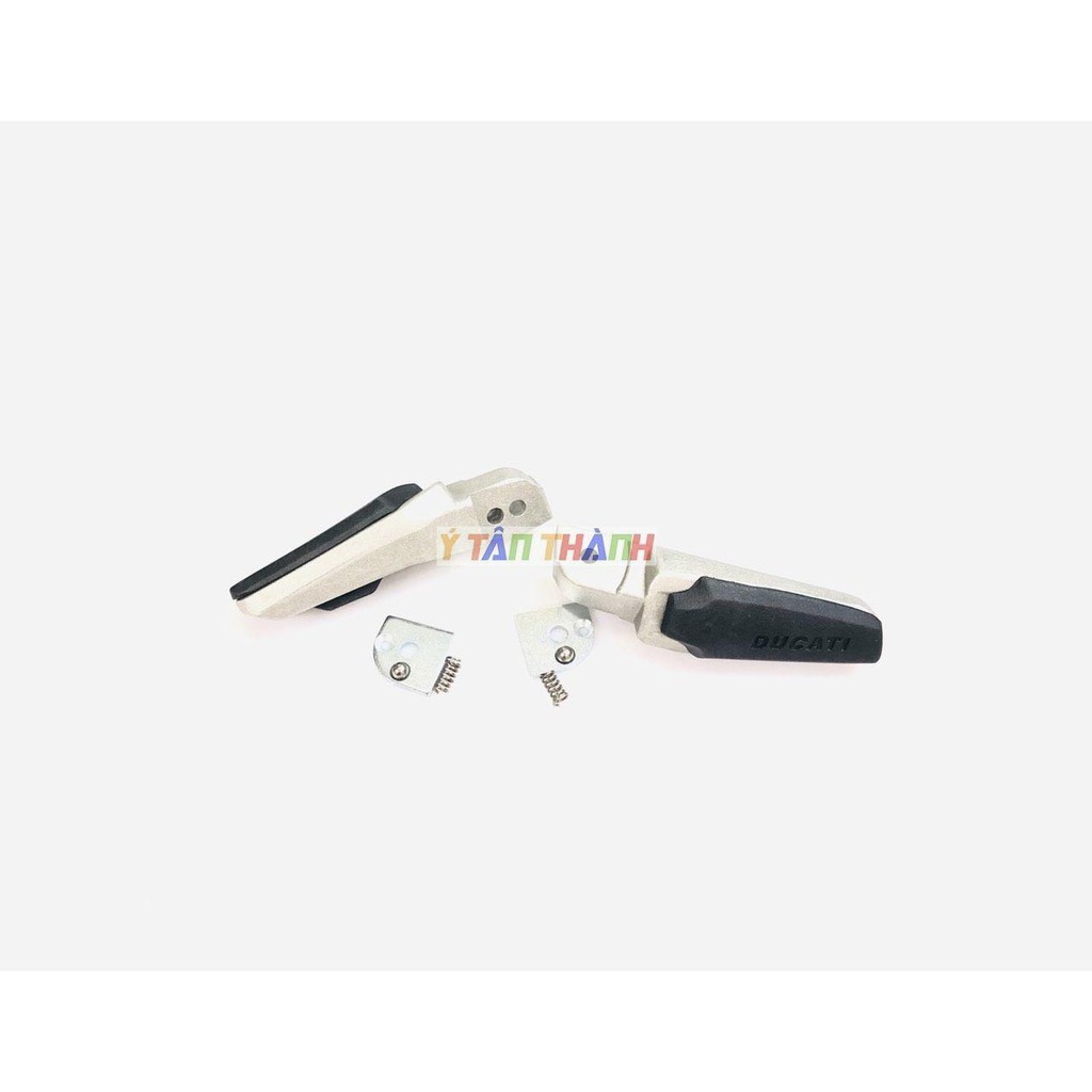 gác chân ducati gắn yamaha 0010