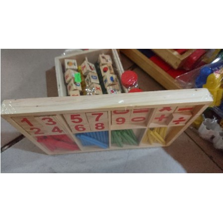 Bảng tính gỗ cho trẻ