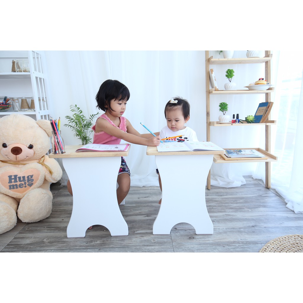 BỘ BÀN GHẾ GỖ SUMSUMKIDS -USA CHO TRẺ MẦM NON, MẪU GIÁO TỪ 2 ĐẾN 6 TUỔI.