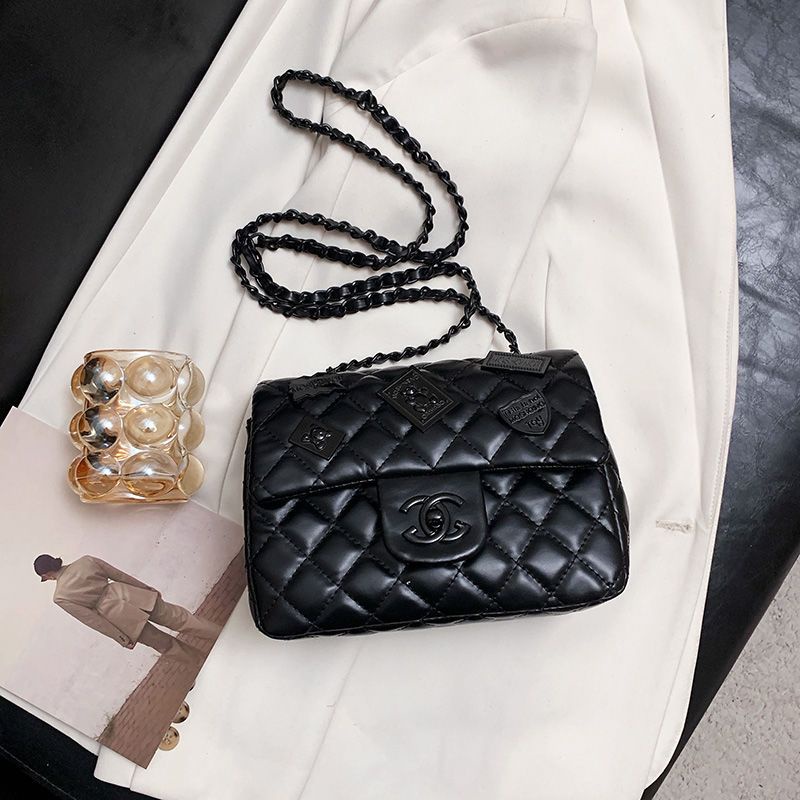 Túi Xách Đeo Vai Hình Vuông Cỡ Nhỏ Phối Dây Đeo Sợi Xích Thời Trang 2022 Mới Mẻ