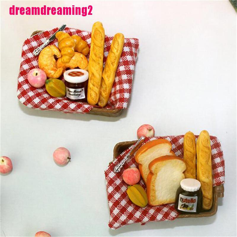 Giỏ đựng bánh mì nhỏ nhắn tỉ lệ 1: 12 trang trí nhà búp bê