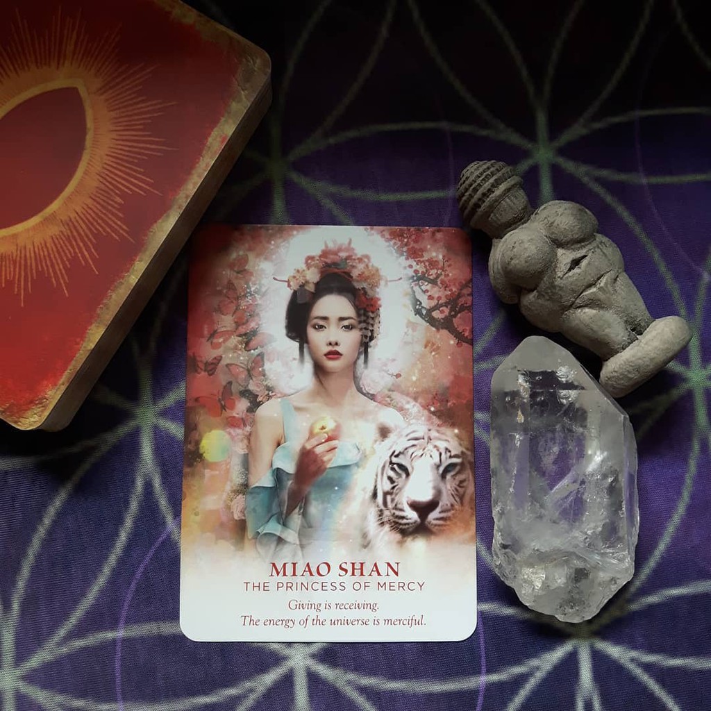 Bộ Bài Divine Feminine Oracle (Mystic House Tarot Shop) - Bài Gốc Authentic Chính Hãng 100%