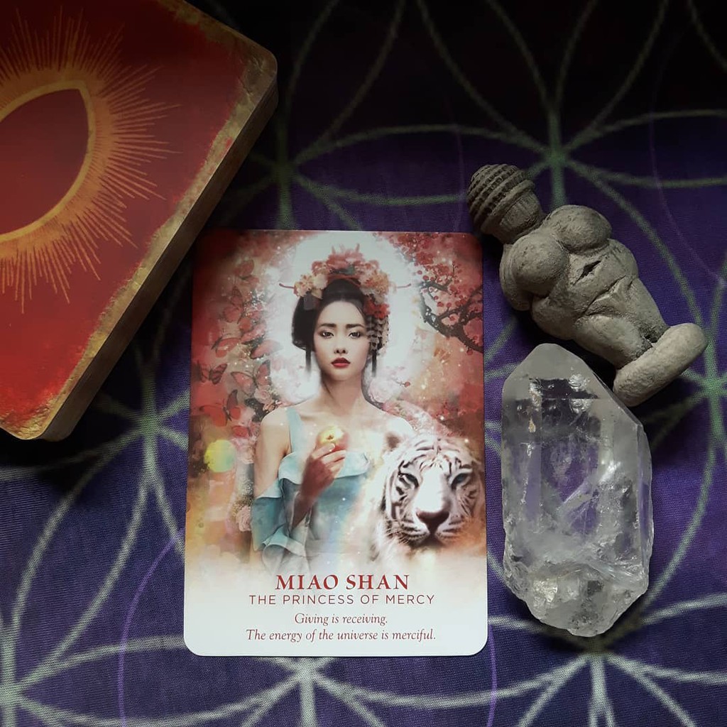 Bộ Bài Divine Feminine Oracle (Mystic House Tarot Shop)