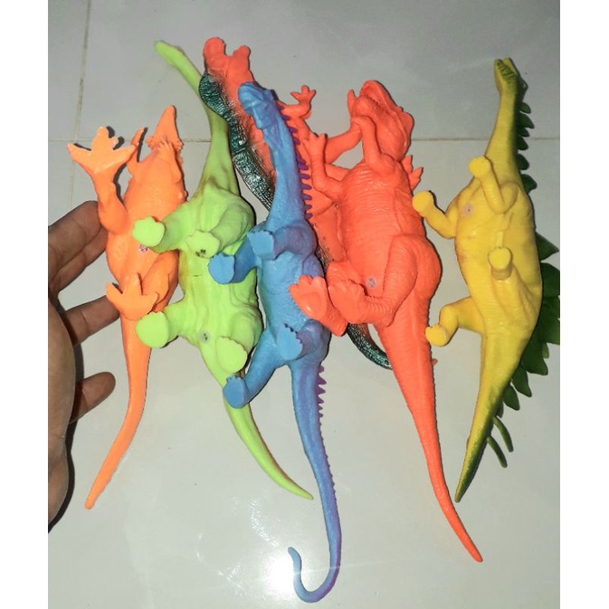 Sét 6 con khủng long bằng nhựa bóp kêu chít chít rất đẹp