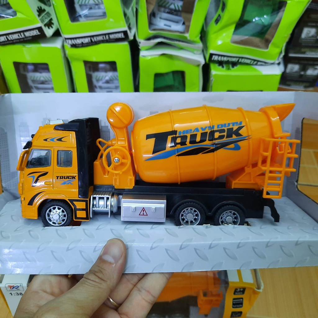 Mô hình xe ô tô chở bê tông đồ chơi trẻ em 1:38 có âm thanh và đèn