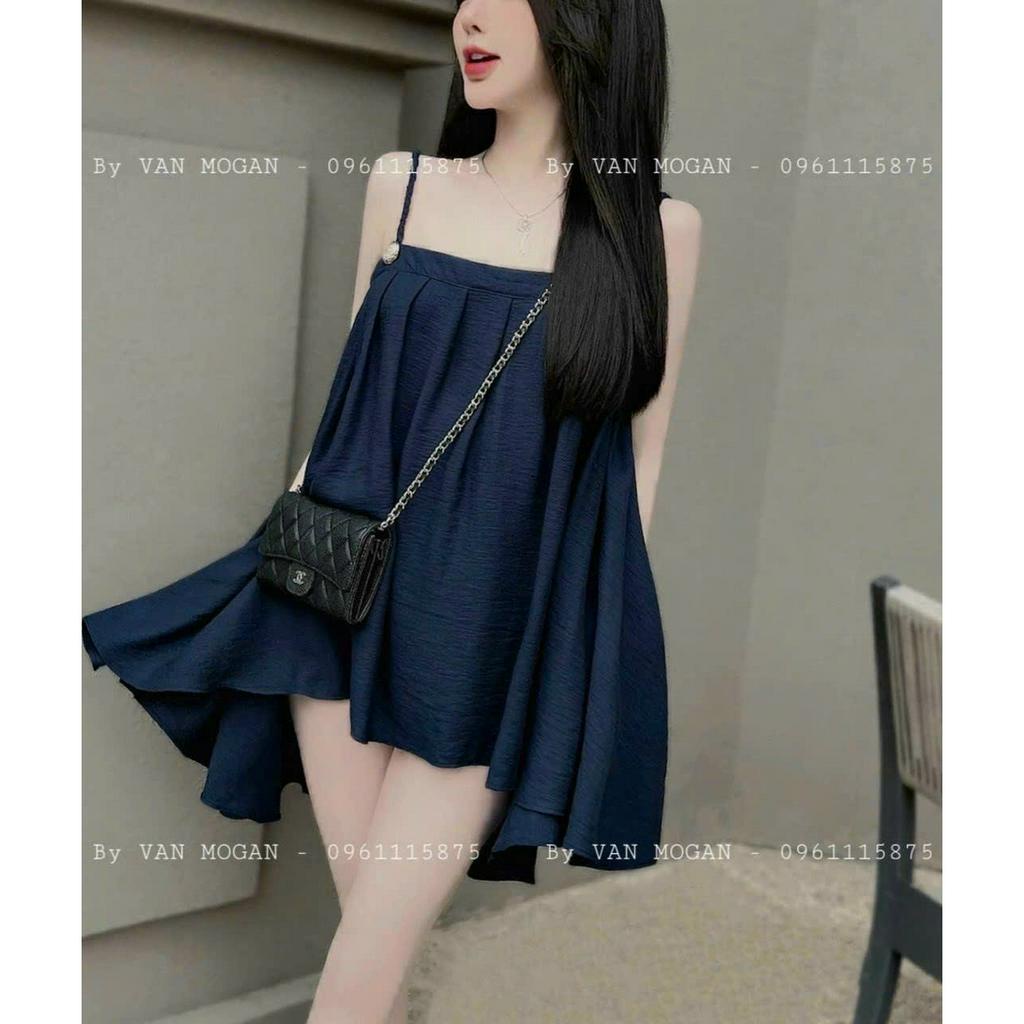 Sét bộ áo 2 dây họa tiết hở lưng quyến dũ cực xinh mix quần đùi tuyết nhung sang chảnh cá tính