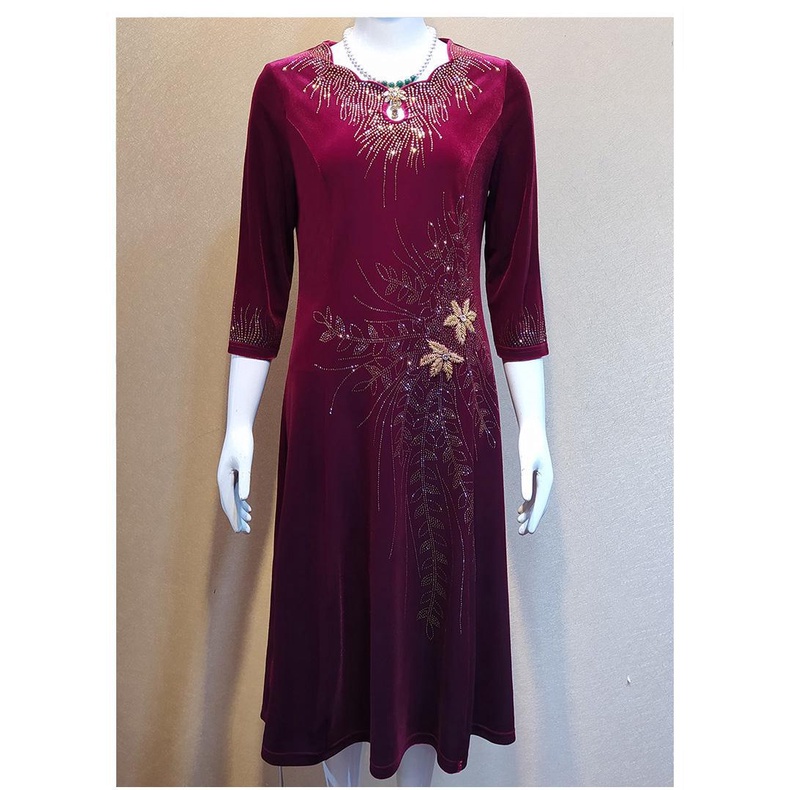 Đầm Nhung Đỏ Phong Cách Mới Mùa Thu Năm 2021 Cho Mẹ Và Bé