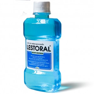 Nước súc miệng Lestoral giúp sạch khuẩn, khử mùi hôi miệng, hơi thở thơm mát (250ml)