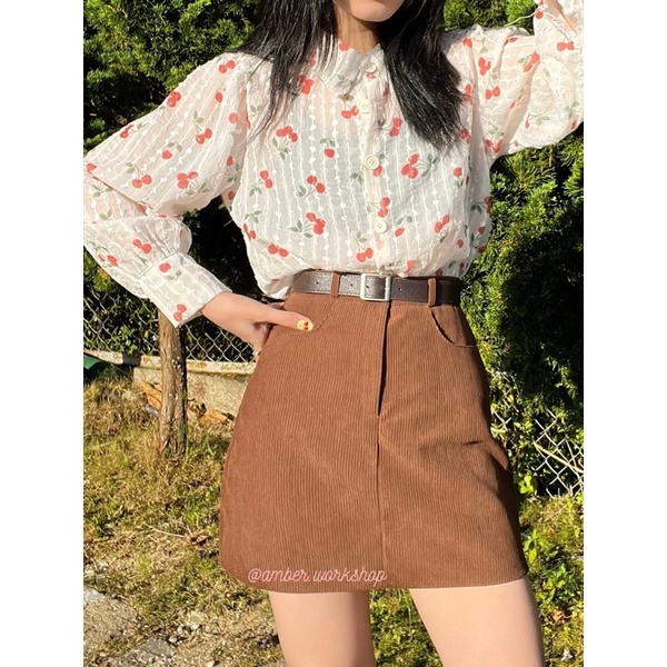 Chân váy ngắn nhung tăm