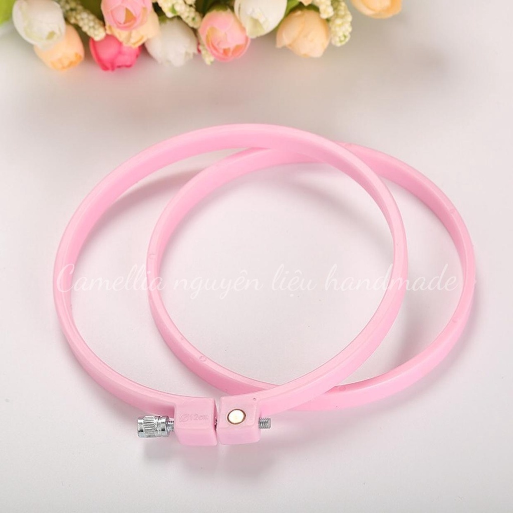 Khung Thêu Nhựa Màu Pastel Có Chốt Vặn Chắc Chắn