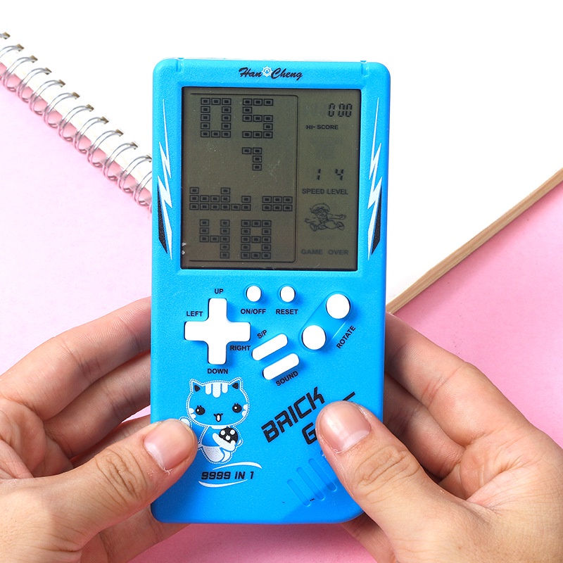 Máy chơi game cầm tay xếp hình Brick Game giúp bé rời xa điện thoại