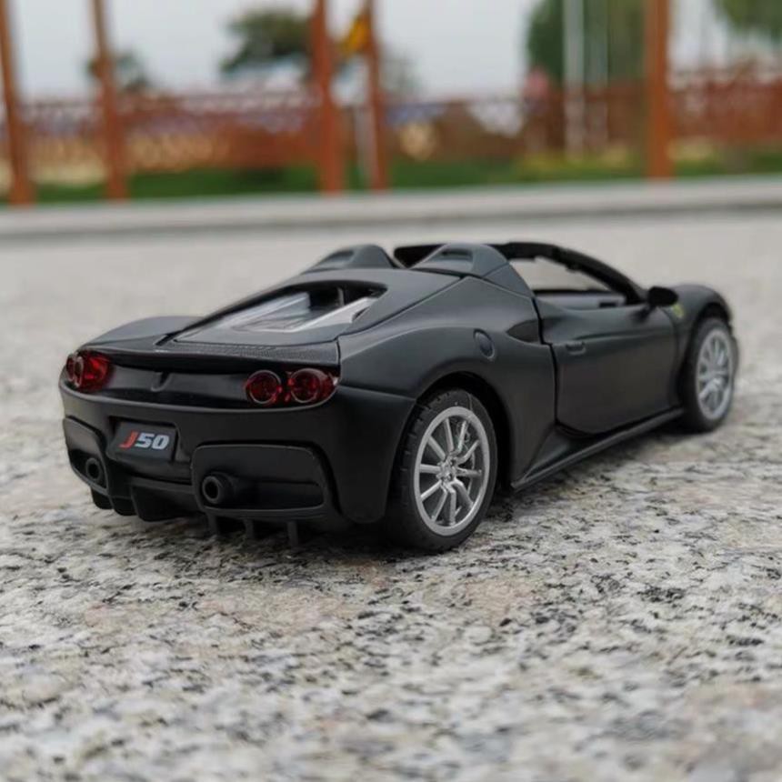 Mô hình xe Ferrari J50 1:32 DH