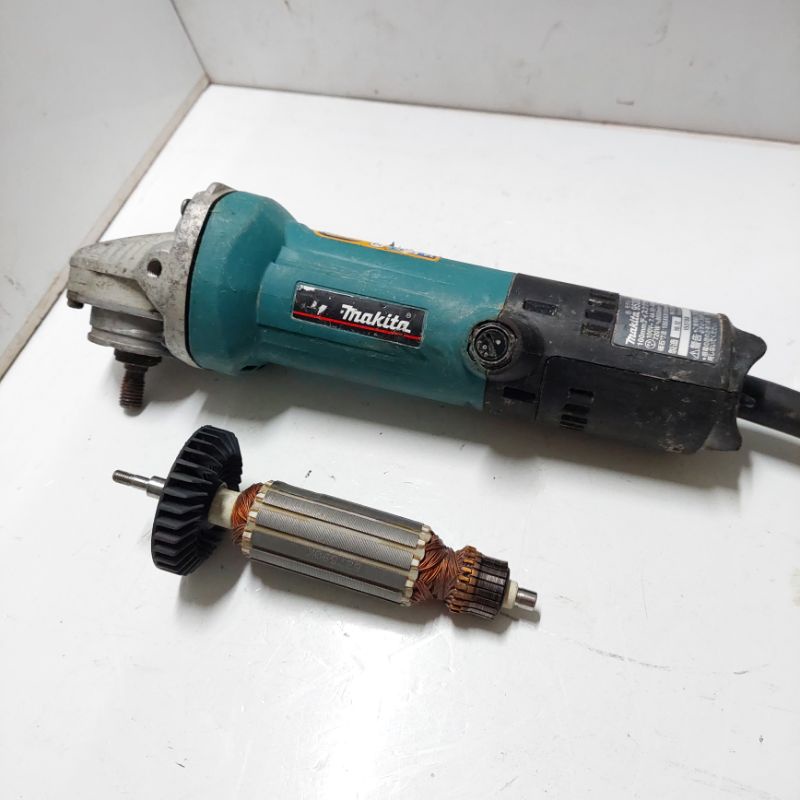 RUỘT MÁY MÀI MAKITA 9533 ĐIỆN 100V