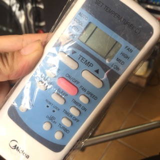 Remote máy lạnh Midea