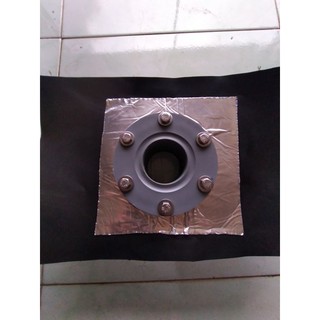 Lỗ thoát đáy cho hồ lót bạt
