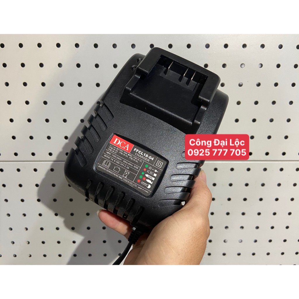 Sạc pin lithium 18V - 3ah DCA