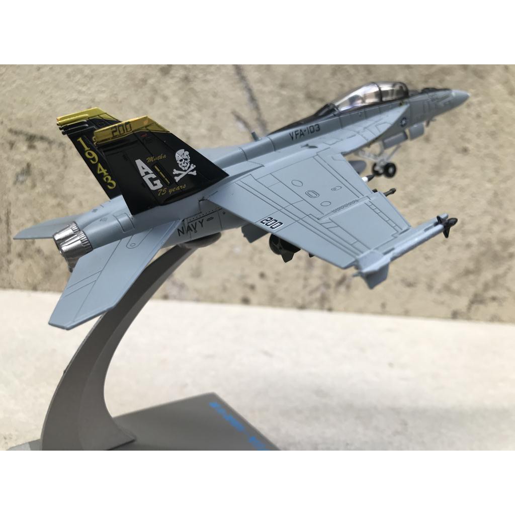 Mô hình Máy bay F18B Super Hornet - 1:100