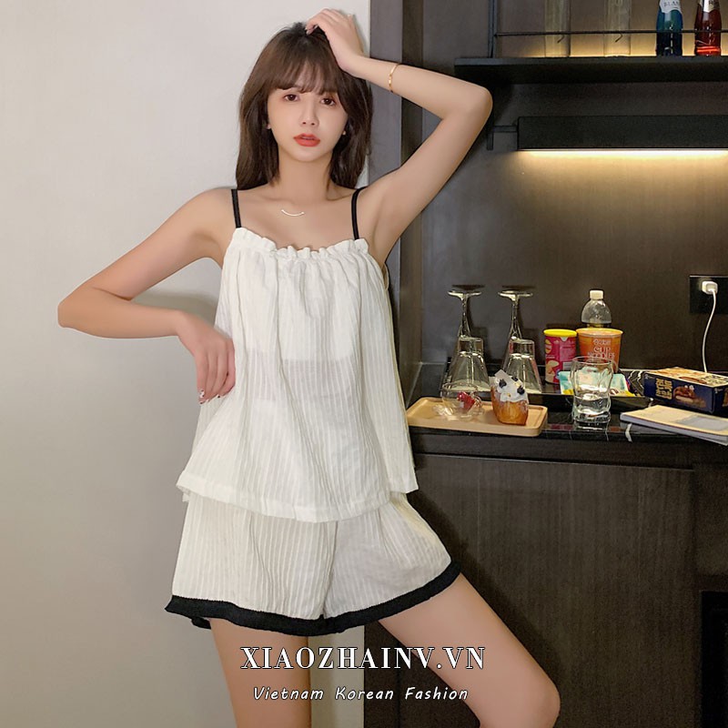 Xiaozhainv Bộ đồ mặc nhà áo hai dây + quần short màu trắng viền đen đơn giản xinh xắn thoải mái cho nữ | BigBuy360 - bigbuy360.vn