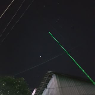 Đèn laser 303 chiếu sao công xuất lớn chiếu xa 2km loại 1