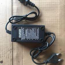 (LOẠI LỚN) Cục sạc Bình xịt điện 1.2A -1.7A - 12V 12 AH dành cho cả bình có ắc quy lớn và nhỏ