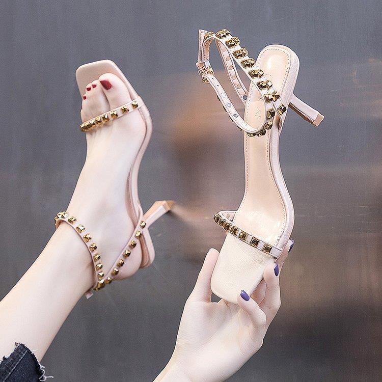 Giày Cao Gót Sandal Đính Đinh Tán Thời Trang Mùa Hè Pháp 2021
