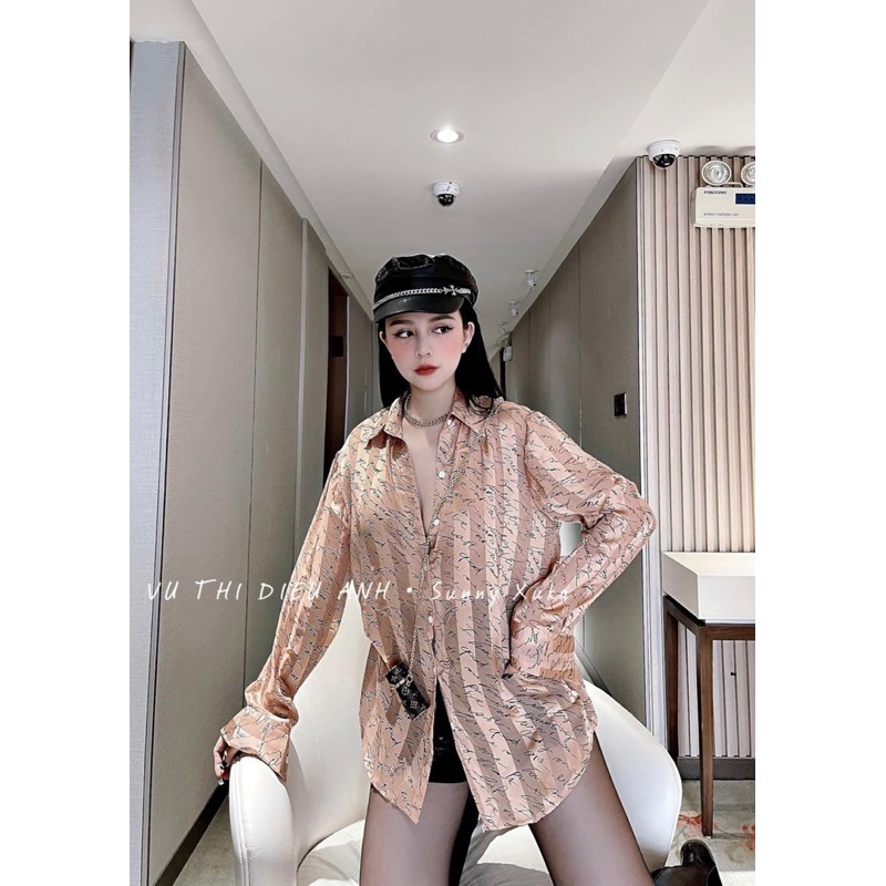 Áo sơ mi chữ sexy