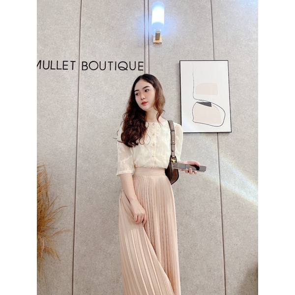Áo sơ mi hoa vân nổi