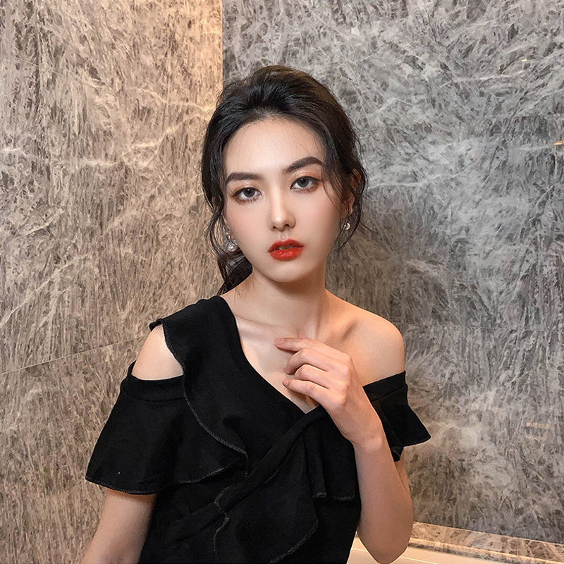 Đôi Bông Tai Sợi Dài Hình Thánh Giá Đính Ngọc Trai Thời Trang Hàn Quốc Sành Điệu 9837472457