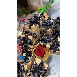 (order Trung) (Mẫu Mới) Hộp Đựng Son Thỏi Cao Cấp