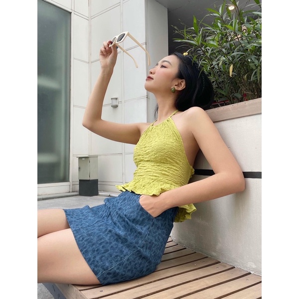 Áo yếm LONI CROPTOP - Form này mặc xinh ko tìm được khuyết điểm. Chất vải dày dặn tôn dáng