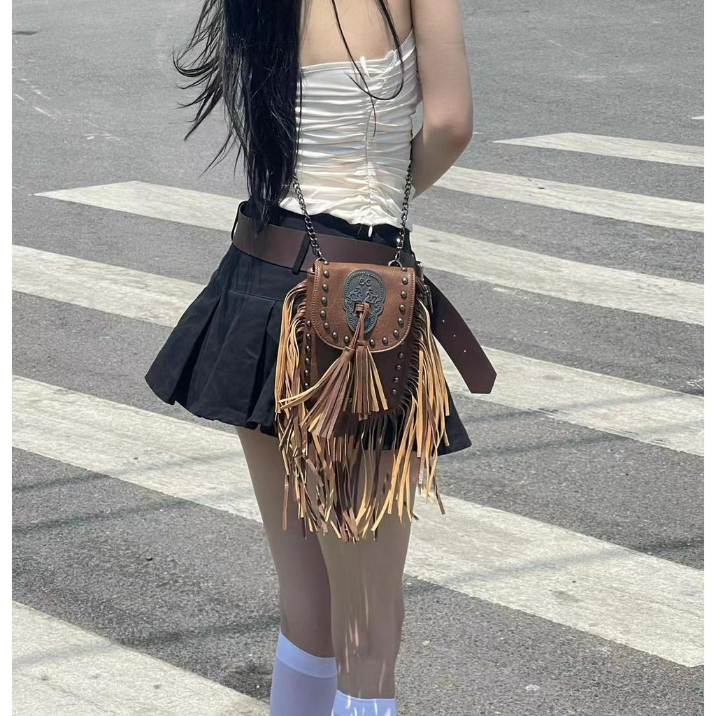 AlphaZ Túi Đeo Vai Da PU Mỏng Đính Đinh Tán Phong Cách Âu Mỹ Cổ Điển Thời Trang Cho Nữ