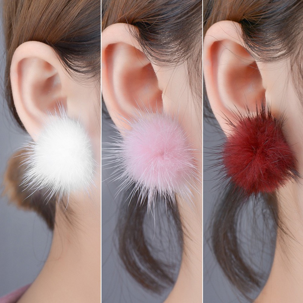 Đôi Khuyên Tai PhốI Quả Pompom Lông Xù ThờI Trang Cho Nữ