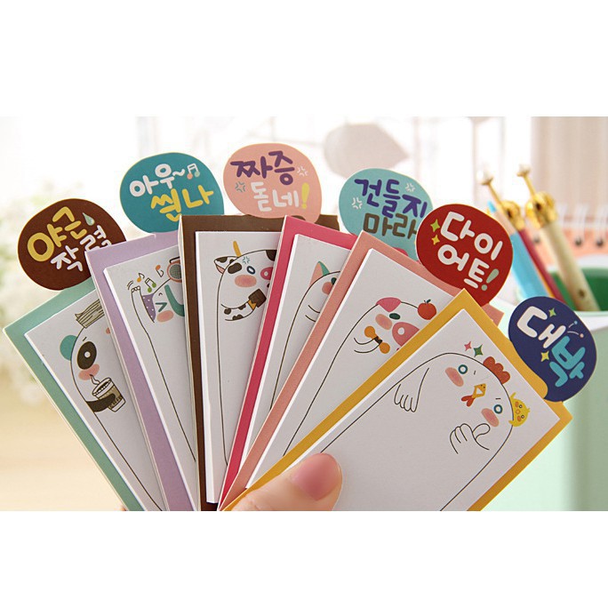 Giấy note cute dán hình thú có giá đứng dựng trên mặt bàn BMBooks